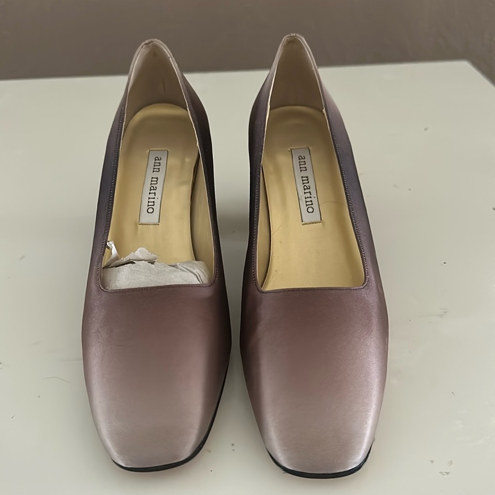 Ann Marino Pumps